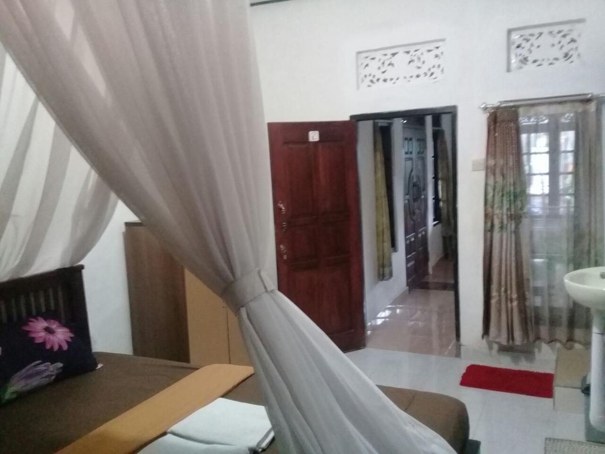 Warung Jojo And Privatunterkunft